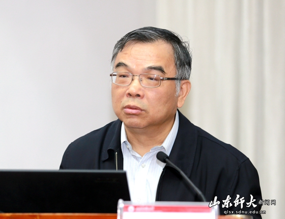 教育部社科委副主任顾海良教授